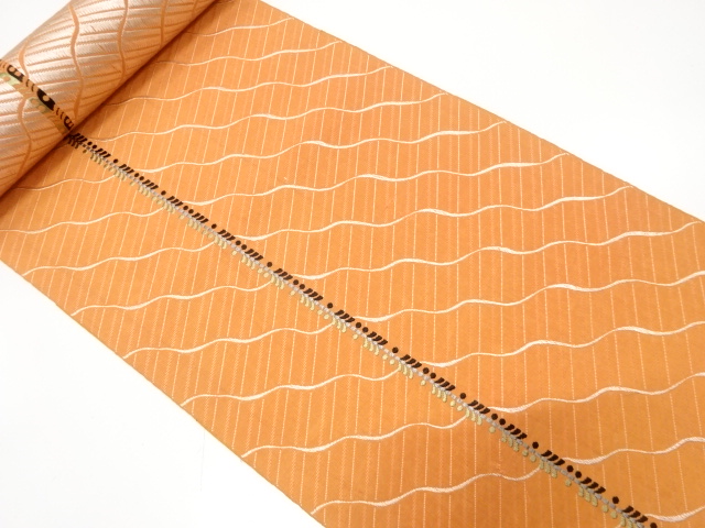 アンティーク　よろけ斜め縞に変わり独鈷藤模様織り出し　八寸帯地反物